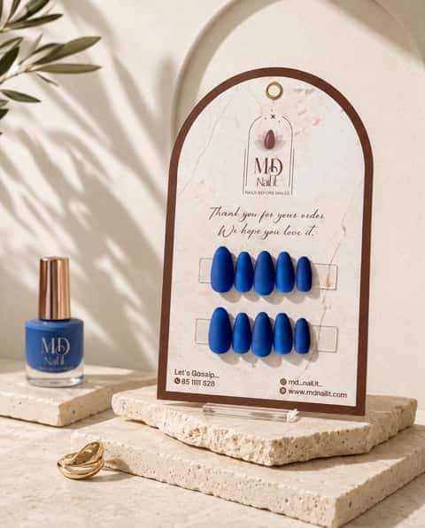 Almond shaped press-on nails